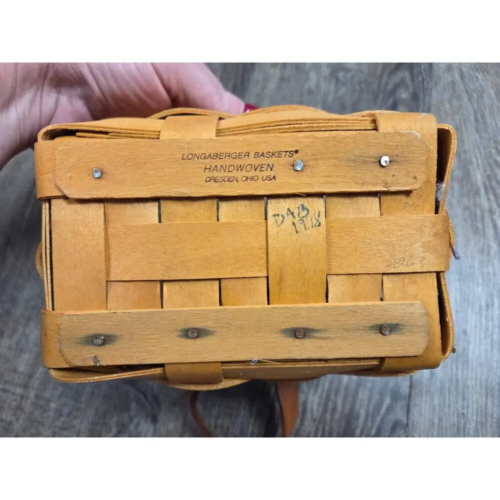 Longaberger Hanging Wall Basket w Leather Handle 1998